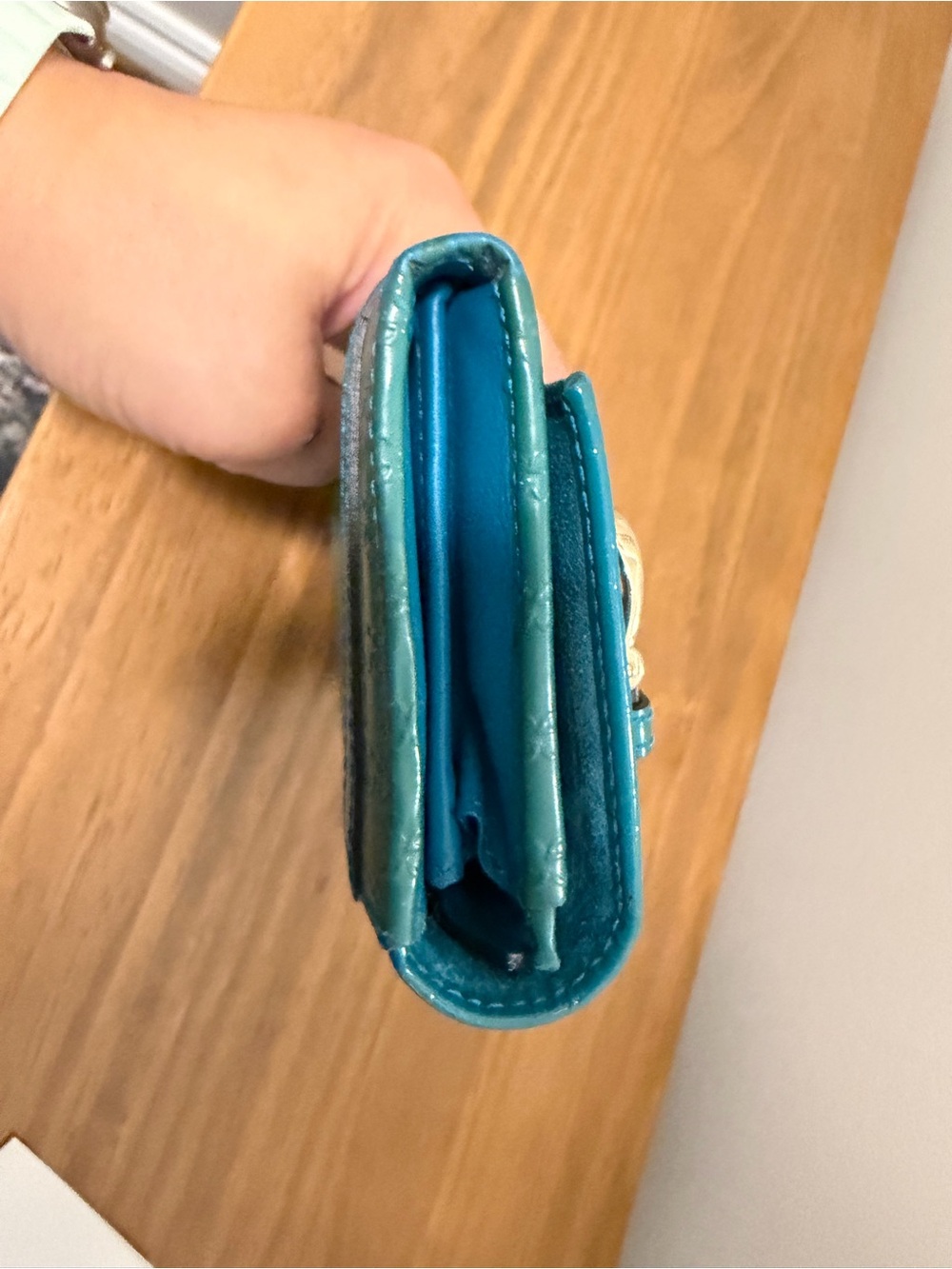 Gucci Teal Patent Leather Embossed long wallet with Gold-Tone Buckle - Picture 6 of 9